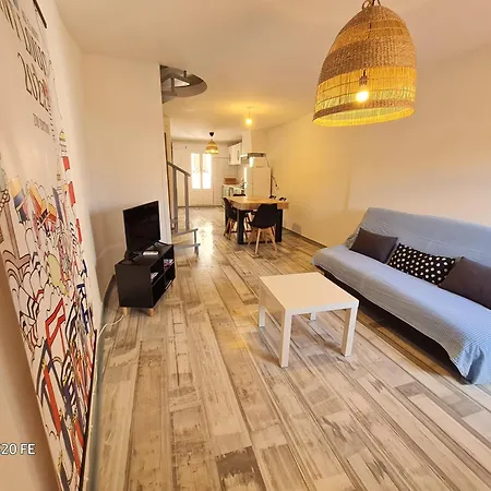 T3 Duplex Quartier Des Artistes. Сет