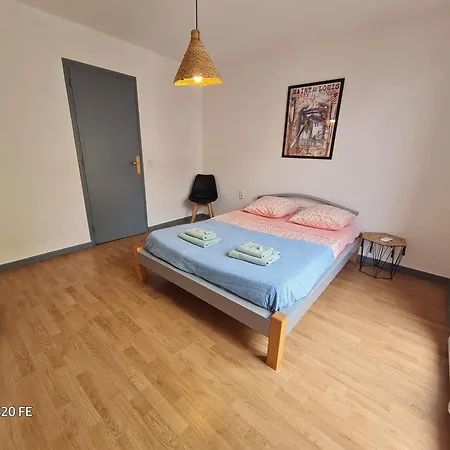 T3 Duplex Quartier Des Artistes. * سُت